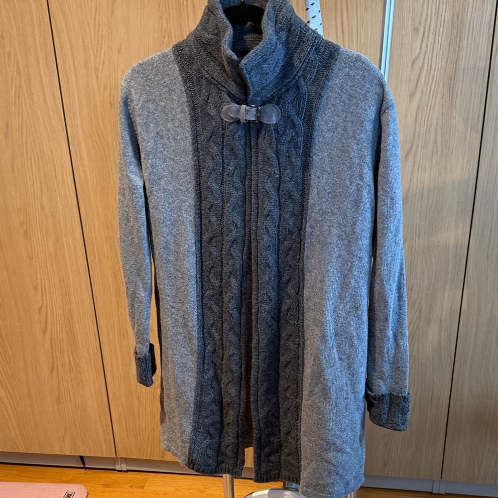 Elegant Gray Women's Cable Knit Jacket